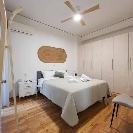 Vibrant 2br In Koukaki Apartment Athens