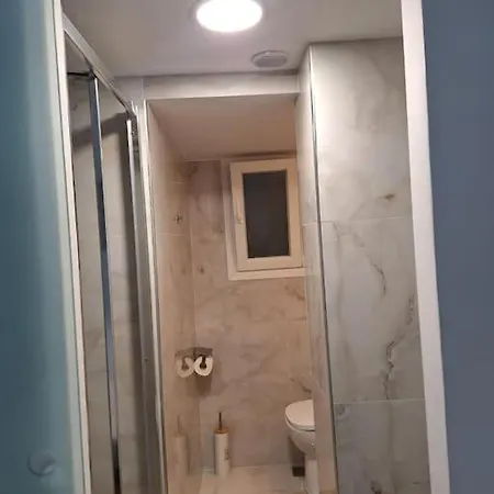 Vibrant 2br In Koukaki Apartment Athens