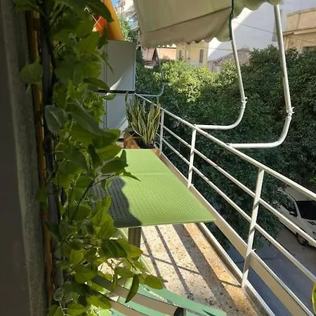 Vibrant 2br In Koukaki Apartment