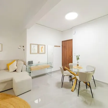 Apartment Vibrant 2br In Koukaki