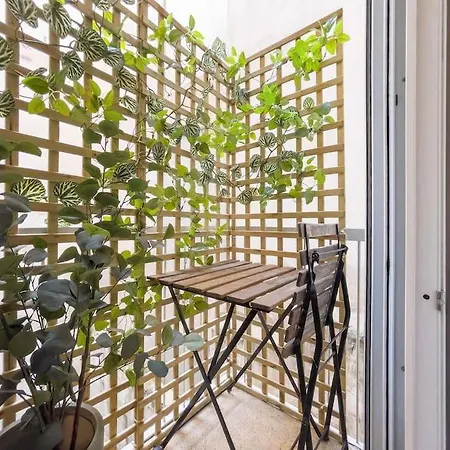 Vibrant 2br In Koukaki