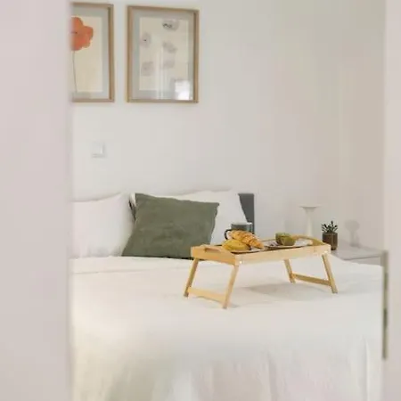 Vibrant 2br In Koukaki Apartment Athens